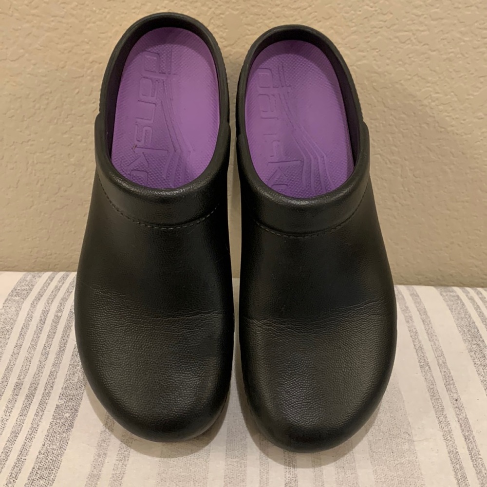 Dansko clogs waterproof